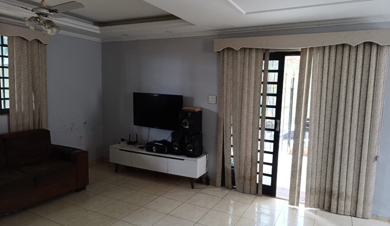 WhatsApp Image 2025-11-14 at 09.41.08